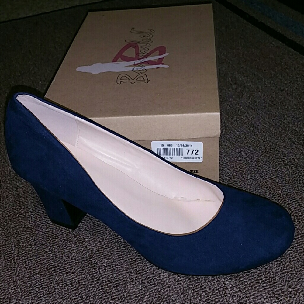 Navy heels